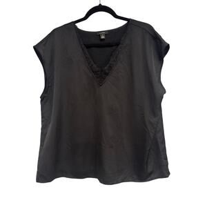 Halogen Black Lace Trim Blouse Women’s XL Satin Look Cap Sleeve Top